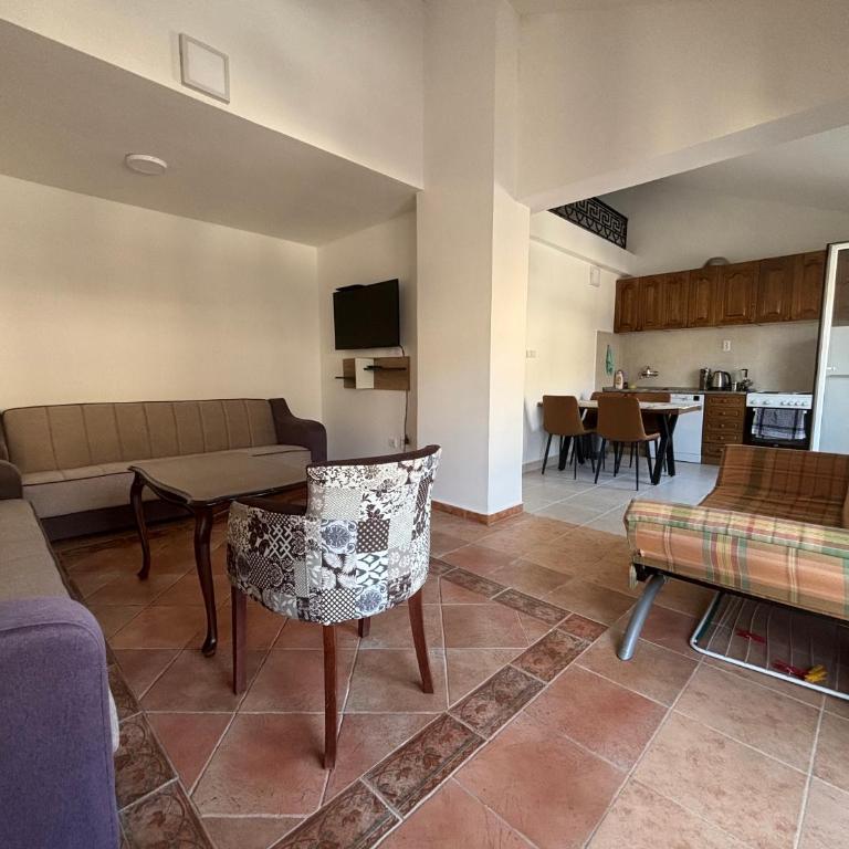 Apartman Horizont - Two-Bedroom Apartment with Terrace and Sea View - 1