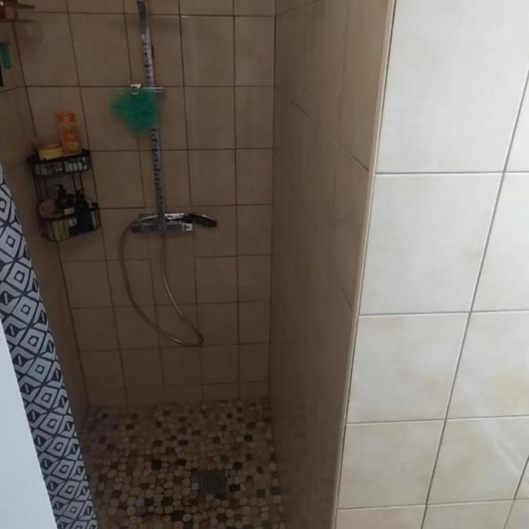 Halte convivial,plein centre, wifi ,parking - Chambre Familiale - 9