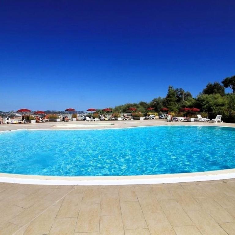 Appartement ORION magnifique vue mer et montagne - Two-Bedroom Apartment - 14