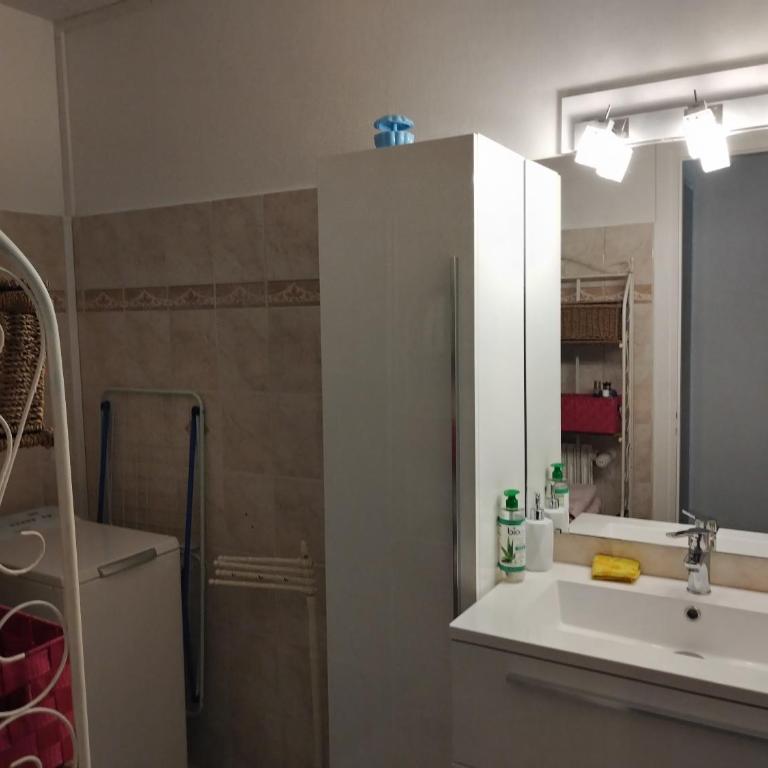 Les Charmettes - Two-Bedroom Apartment - 8
