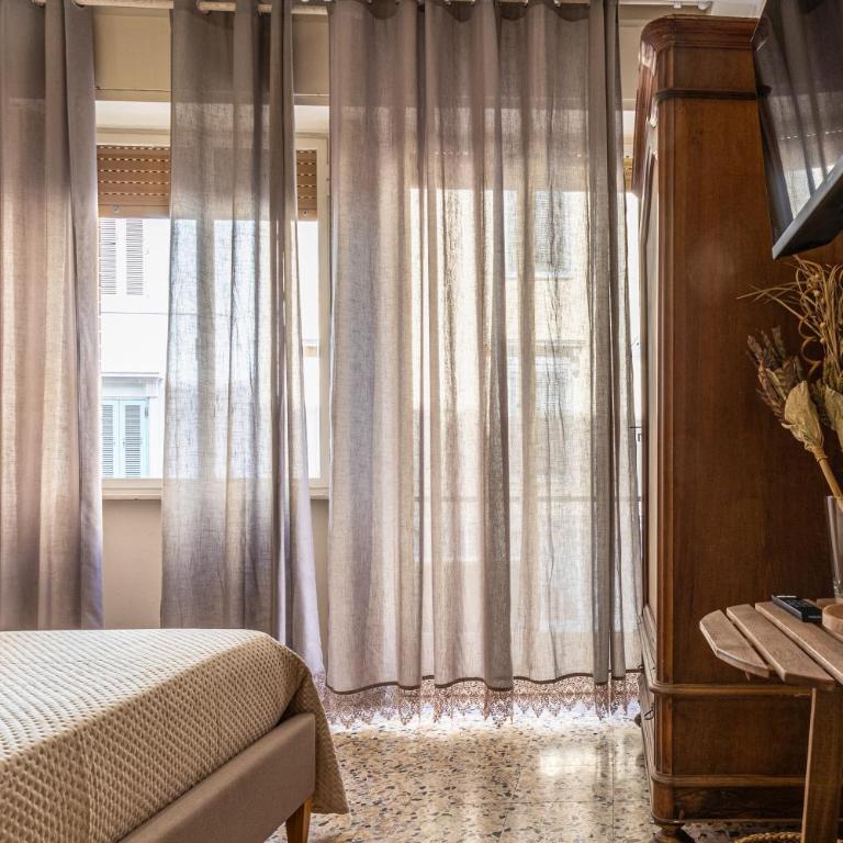 L'Erika in Città - Double Room with Private Bathroom - 15