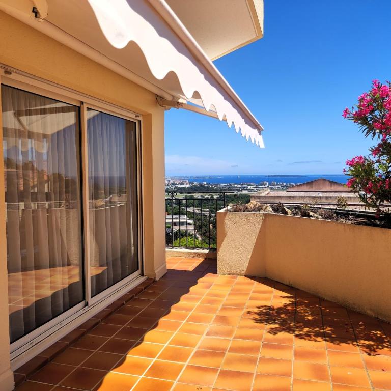 Appartement ORION magnifique vue mer et montagne - Two-Bedroom Apartment - 1