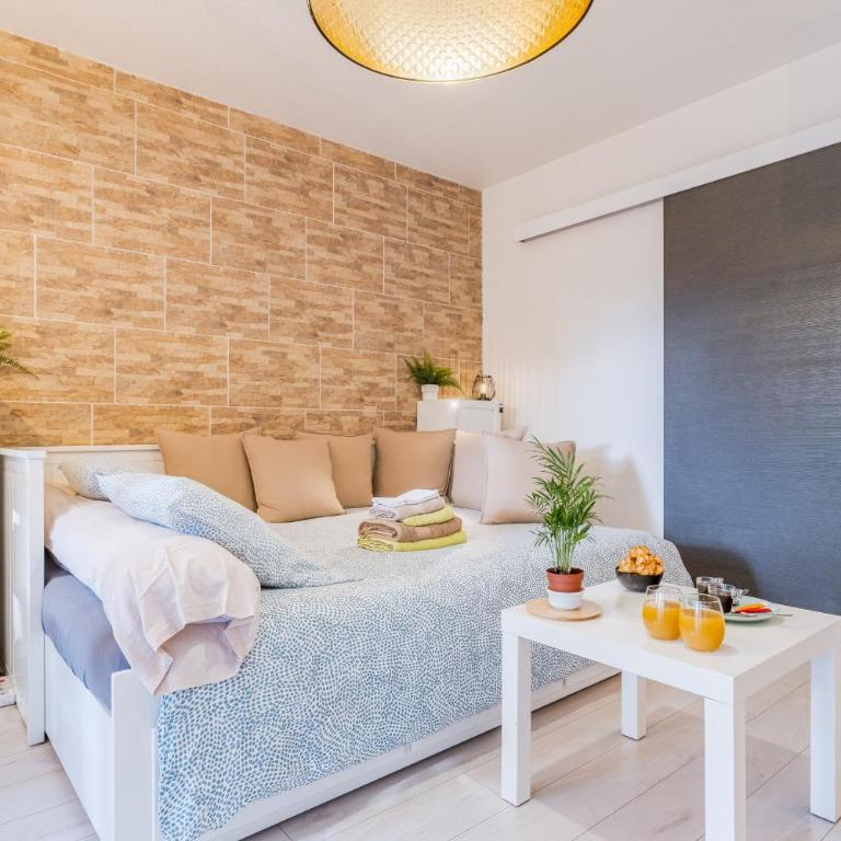 Les Elfes - avec entrée autonome, clim neuve, jardin, parking privé & gourmandises offertes ! - - Apartment - 5