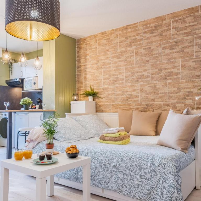 Les Elfes - avec entrée autonome, clim neuve, jardin, parking privé & gourmandises offertes ! - - Apartment - 6