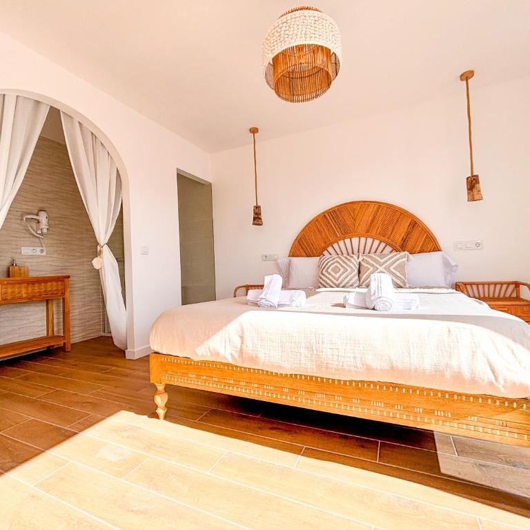 Chakra House Fuerteventura - Boutique Guesthouse for Conscious Travelers - Habitación Doble Deluxe con balcón - 5