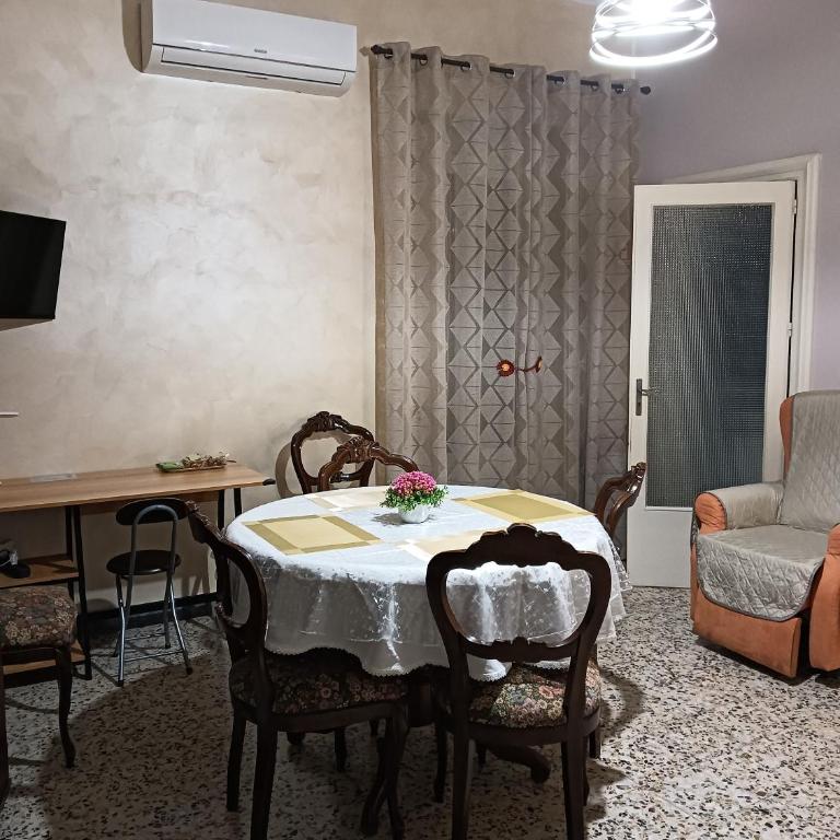 Casa Vacanza LA ROSA - Appartamento con 2 Camere da Letto - 66