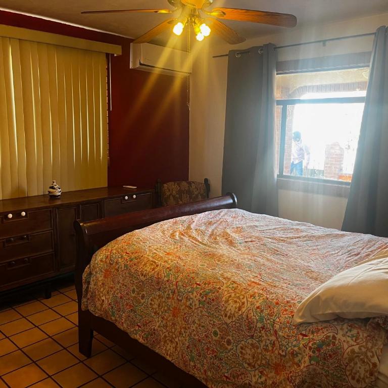 Casa de al lado - 2 bedroom house w/ bonus bunkhouse! - Casa Vacacional de 3 dormitorios - 8