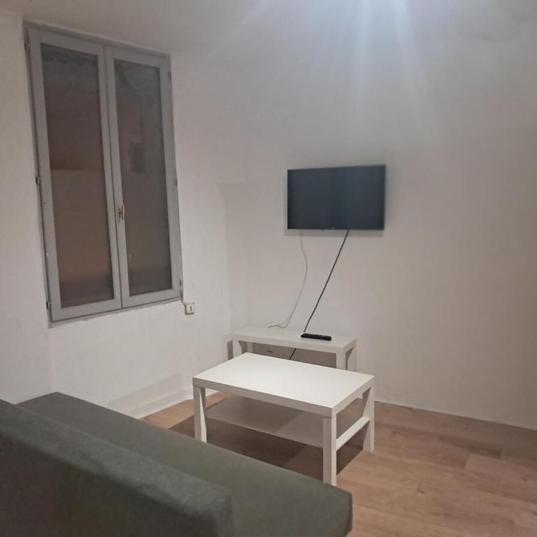 BudgetBnb 53, opera studio - Apartment mit 1 Schlafzimmer - 4