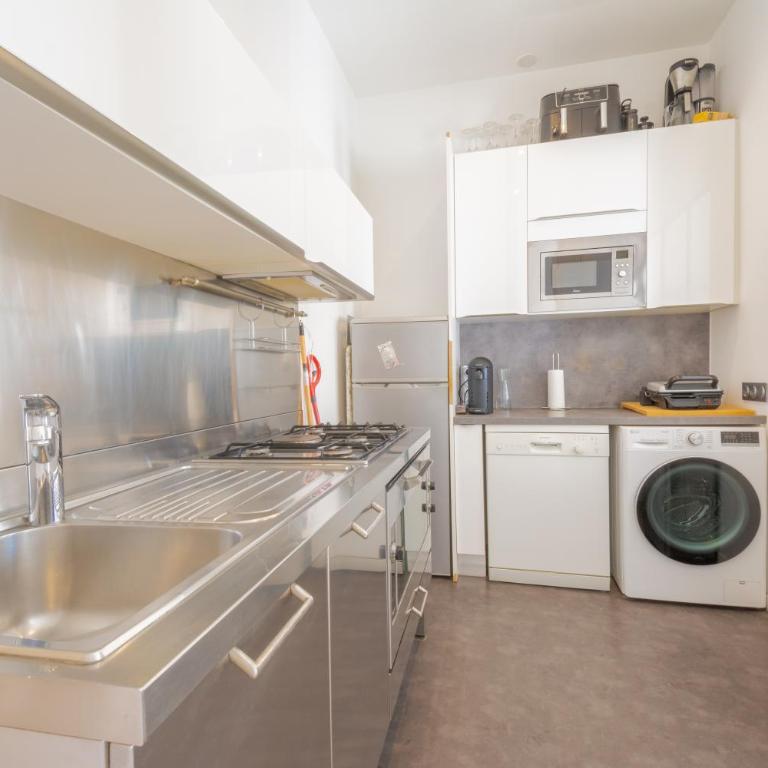 Bel appartement avec balcon centre ville - Apartment mit 1 Schlafzimmer - 12