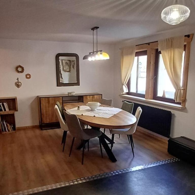 Chez Bernadette - Two-Bedroom Apartment - 12
