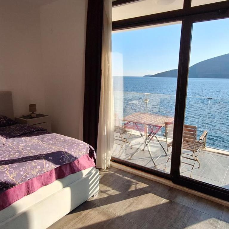 Apartments Joy - Studio Apartment with Sea View - 2