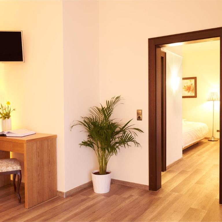 Muttererhof - Familienzimmer mit Balkon - 1