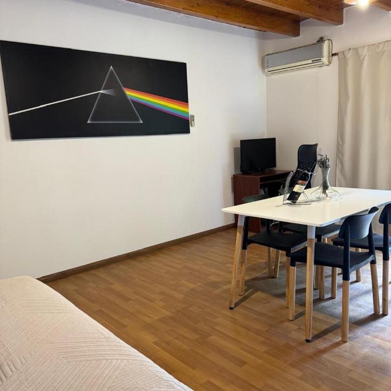 Departamento cerca de Parque San Martín - Apartamento de 1 dormitorio con balcón - 2