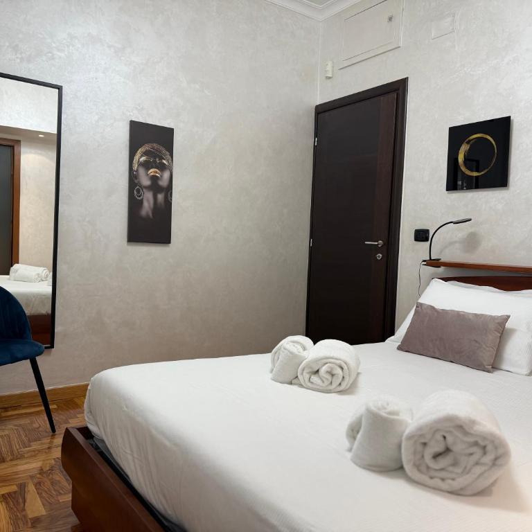 LUXURY AV - Two-Bedroom Apartment - 36