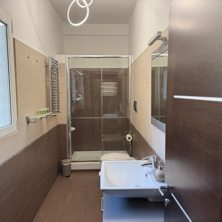 LUXURY AV - Two-Bedroom Apartment - 31