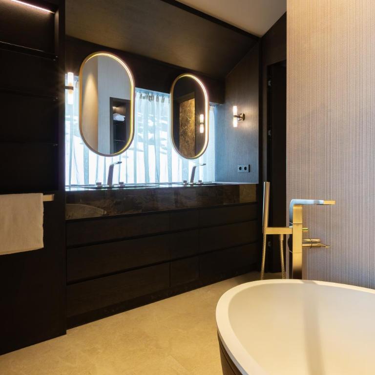 Mountain Chalet Kappl - Luxury - Near Ischgl - Panorama Mountain View - Penthouse & Chalets - Deluxe Suite - 11