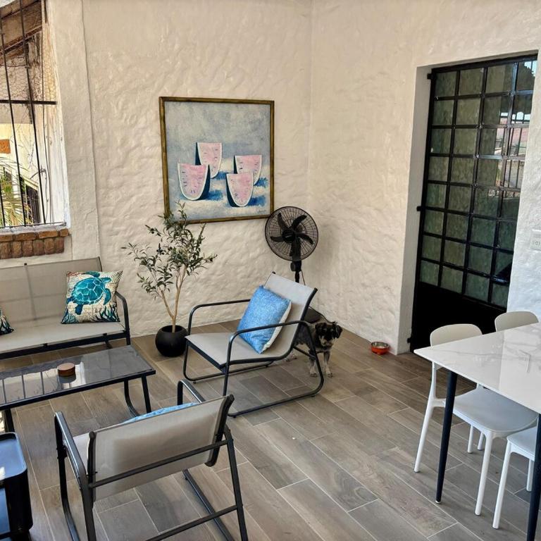 Newly renovated 2 bedroom With Patio Unit B Sleeps 4-6 - Two-Bedroom Apartment - 25