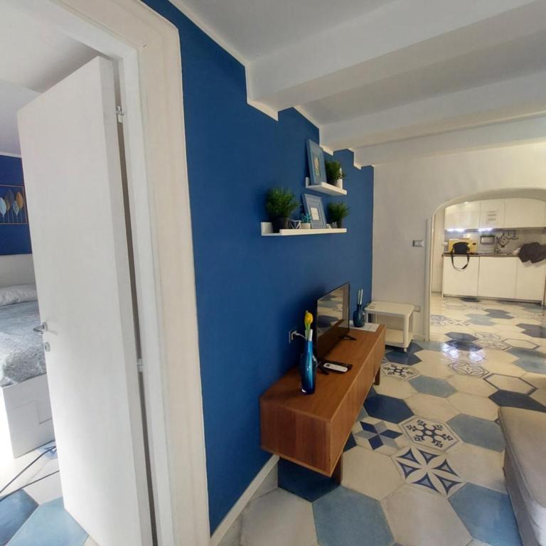 Be Blu Apartment - Apartment - 32
