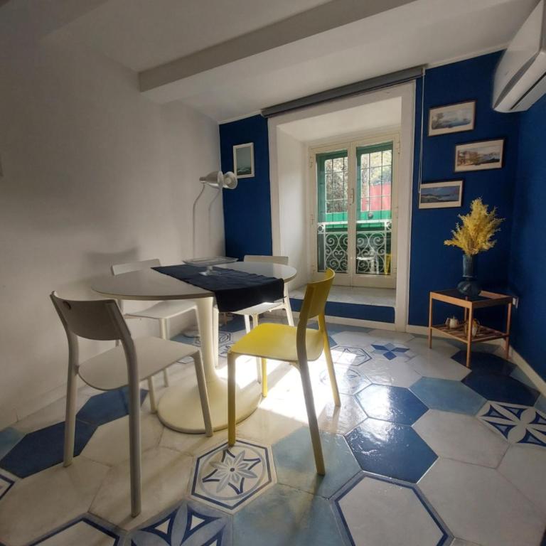Be Blu Apartment - Apartment - 33
