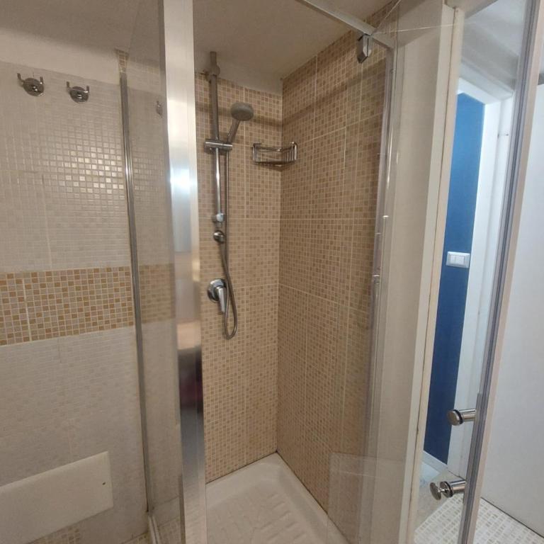 Be Blu Apartment - Apartment - 34