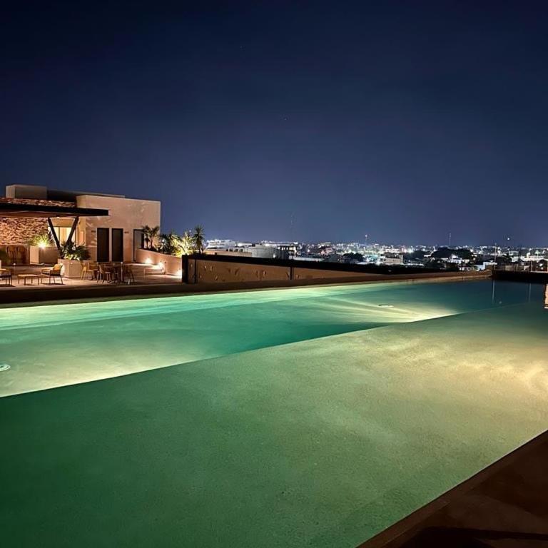 Luxury Studio Rooftop,Pool,Gym,Wifi,close to Beach - One-Bedroom Apartment - 13
