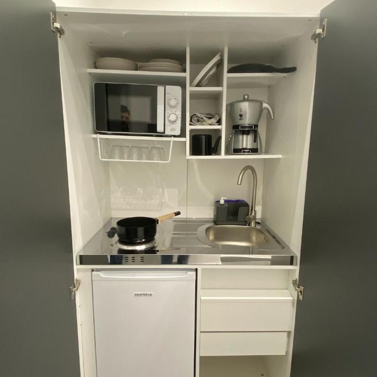 CASE VACANZE FraEmily , PALERMO - Triple Room with Private Bathroom - 2