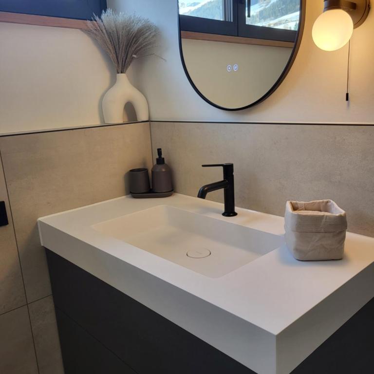 NEUERÖFFNUNG Angies Loft - Deluxe Apartment mit Dusche - 40