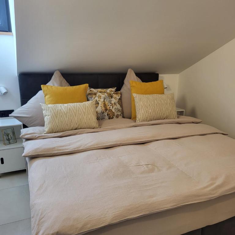 NEUERÖFFNUNG Angies Loft - Deluxe Apartment mit Dusche - 29