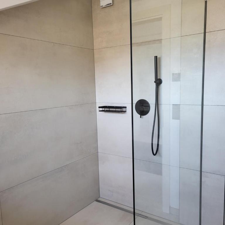 NEUERÖFFNUNG Angies Loft - Deluxe Apartment mit Dusche - 42