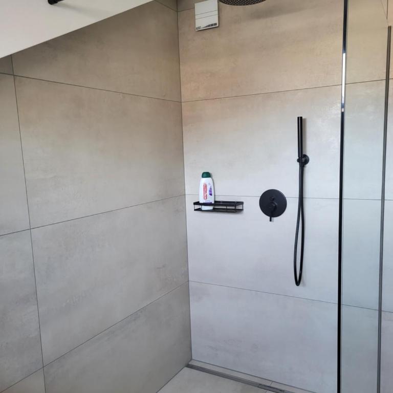 NEUERÖFFNUNG Angies Loft - Deluxe Apartment mit Dusche - 43