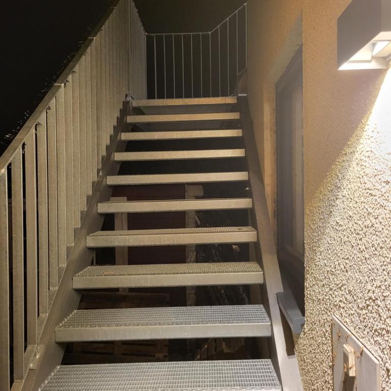 NEUERÖFFNUNG Angies Loft - Deluxe Apartment mit Dusche - 54