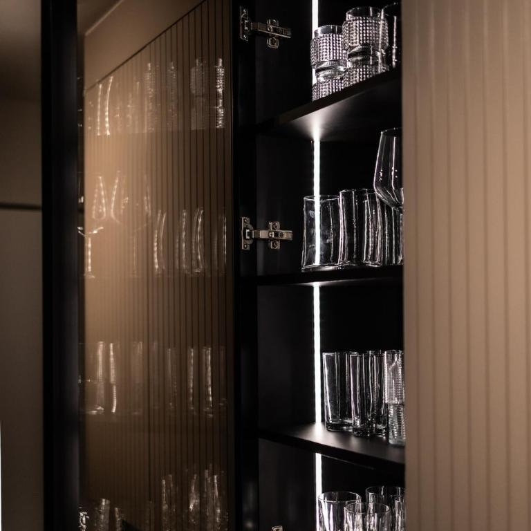 Prestige Luxury Suite - Prime Central Location - Private Garage Parking - Premium Apartman sa 1 Spavaćom Sobom - 18