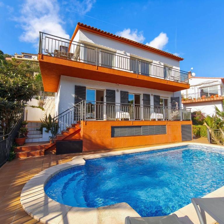 Pinzon, gezellige familievilla met groot zwembad. - Villa con piscina privada - 1