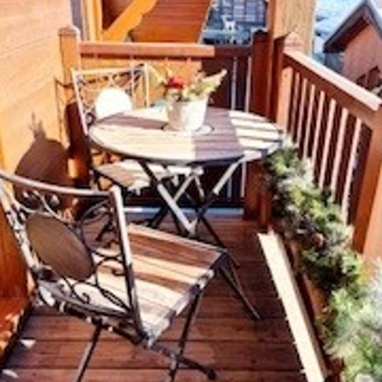 Duplex rénové au centre avec parking et wifi - FR-1-755-26 - Appartement - 2
