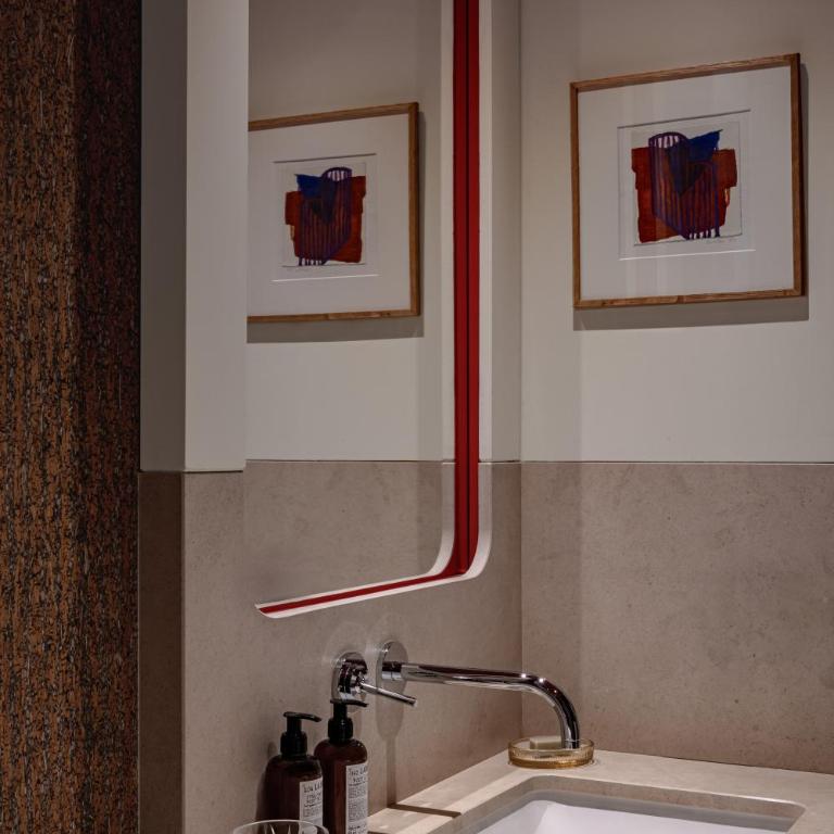Experimental Marais - Chambre Exécutive - 1