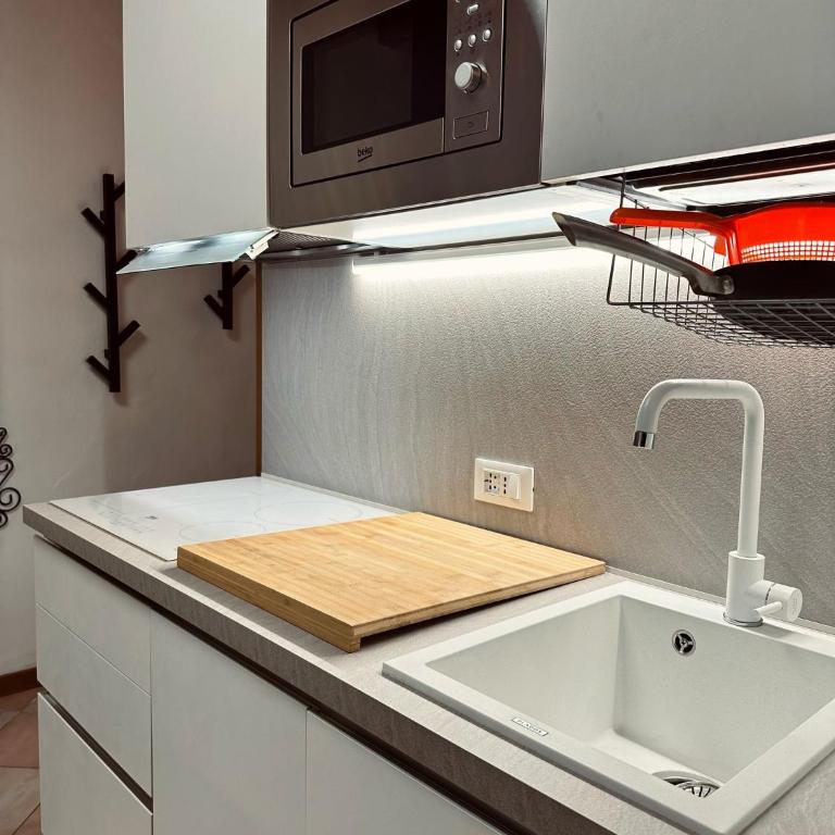 La Tua Dimora nel Cuore di Brescia - Appartamento con 2 Camere da Letto - 3