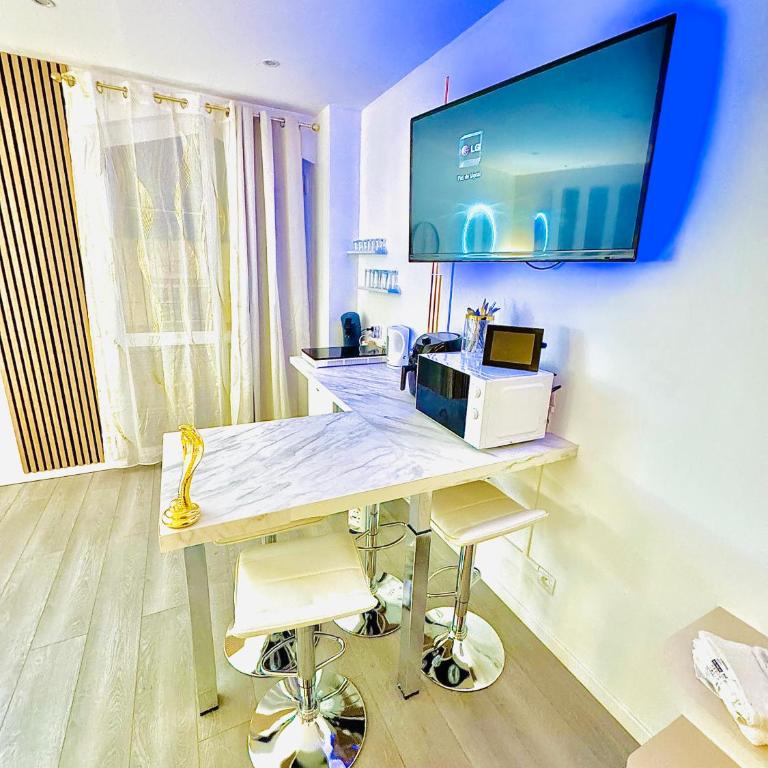 WORLDROOM Chambre privée avec espace commun - Suite mit Balkon - 11