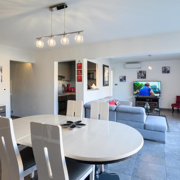 MARINA - Three-Bedroom Apartment - 17