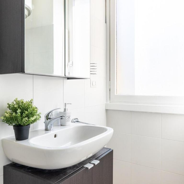 Duomo-Navigli - Two Bedrooms & Terrace with Wi-Fi - Appartamento con 2 Camere da Letto - 2