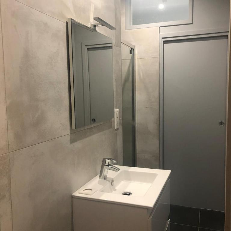 Appartement 220m2 15P avec Sauna, hyper center Luchon - Five-Bedroom Apartment - 11
