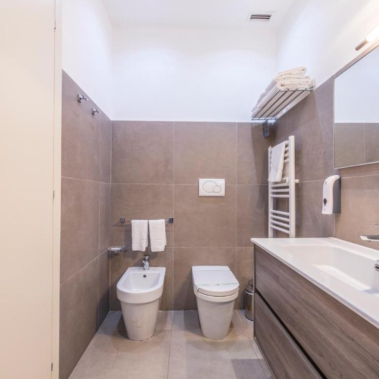 Rome Armony Suites - Camera King Deluxe - 6