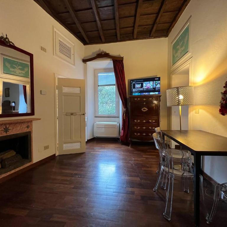 The Charm of Trastevere - One-Bedroom Apartment - 11