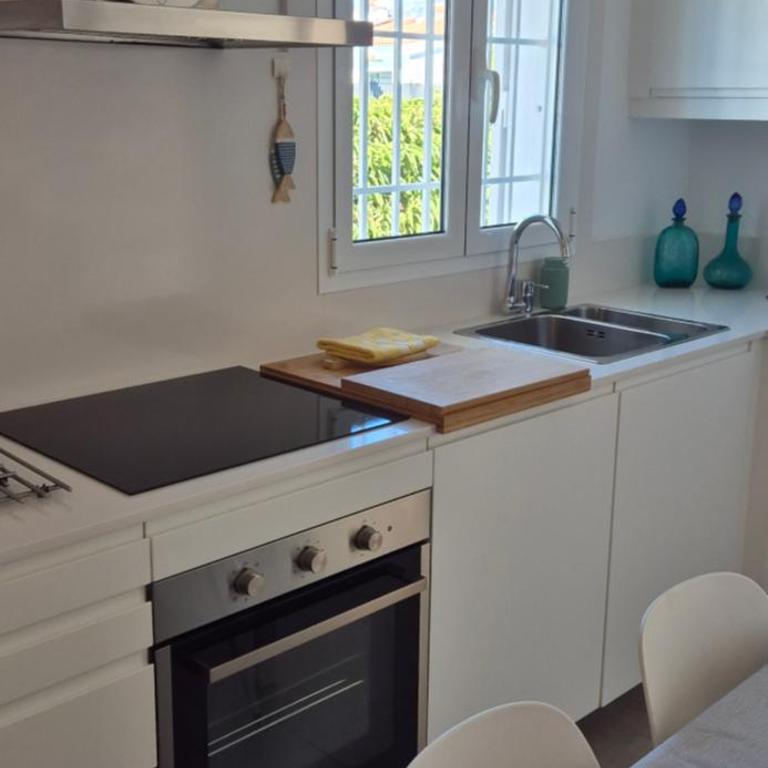 HANDICAP 7 Bungalow 4 - Two-Bedroom House - 7
