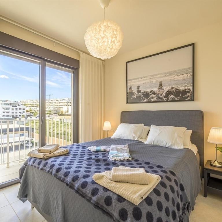 Panoramic views & walk to beach! - Apartamento de 2 dormitorios - 13