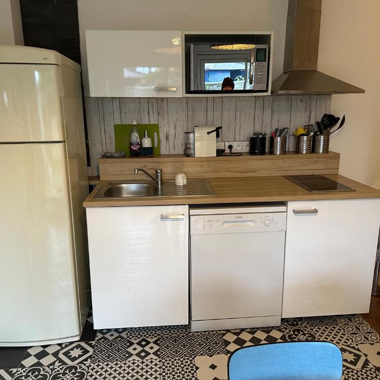 Rouen ECO LODGES maison entière avec terrasse dans jardin potager piscine parking - Hébergement La Belle Vue - 15