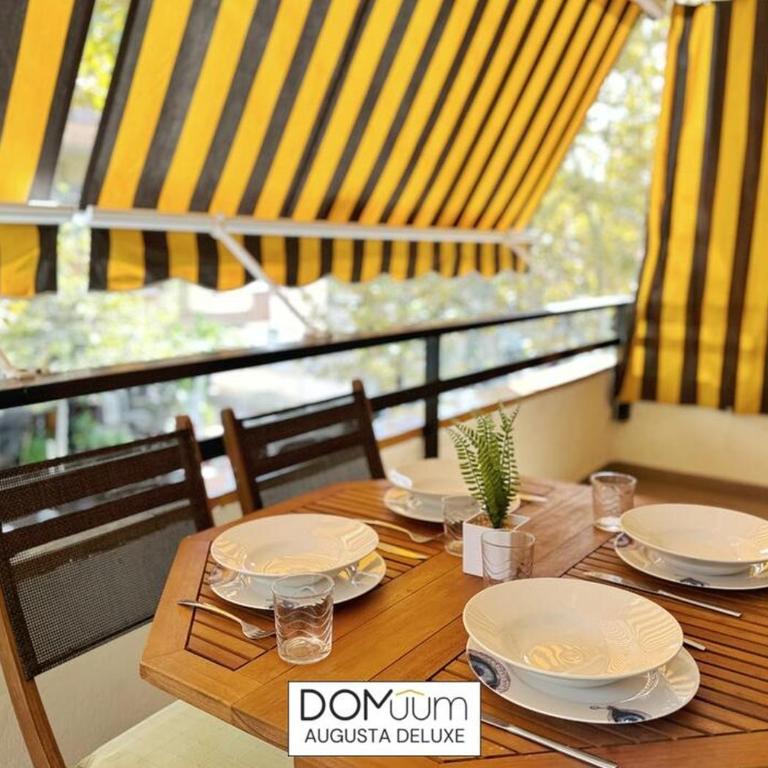 DOMuum Holidays - AUGUSTA II - Three-Bedroom Apartment - 1