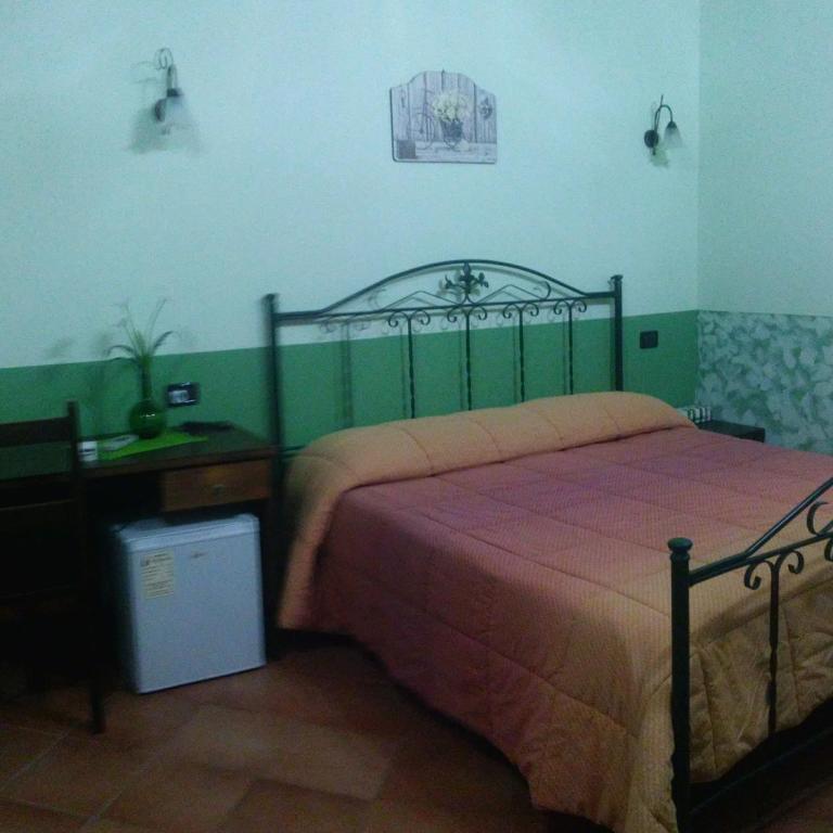 Agriturismo Il Pozzo Antico - Camera Matrimoniale/Doppia con Letti Singoli - 12