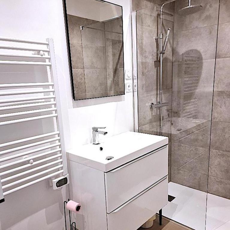 Logement de Prestige avec piscine Vue sur le Golf de la Grande Motte - Villa - 43