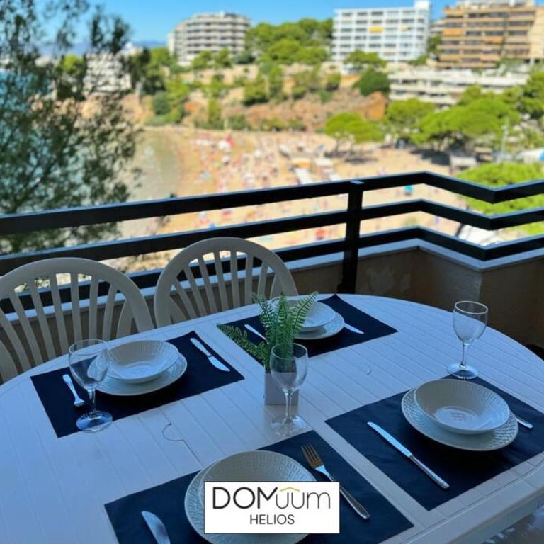 DOMuum Holidays - HELIOS - Three-Bedroom Apartment - Oceanfront - 1
