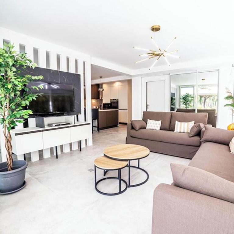 Logement de Prestige avec piscine Vue sur le Golf de la Grande Motte - Villa - 47